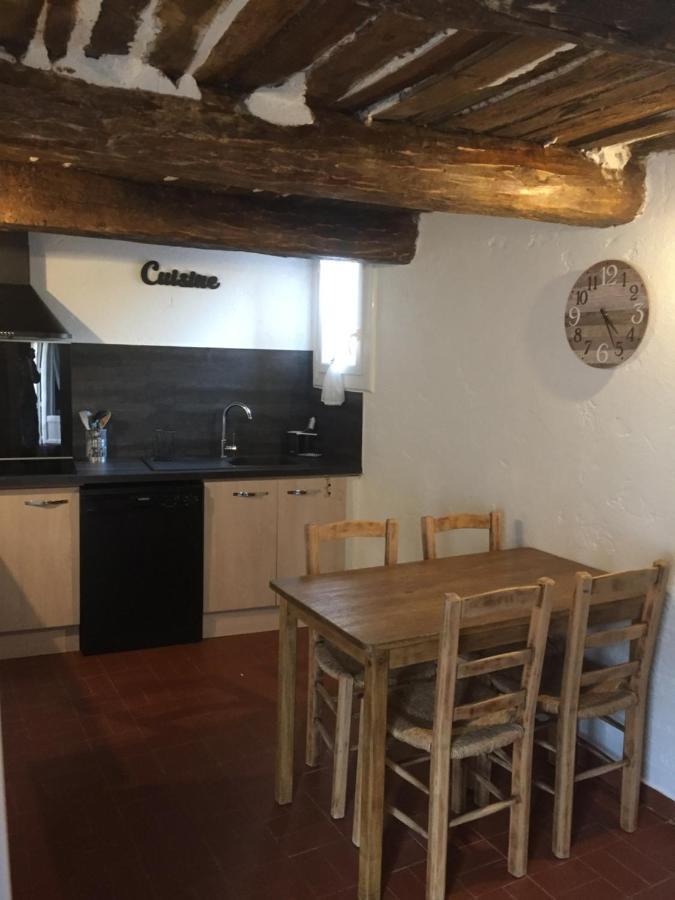 Gites De Fontroussiere Flayosc Exterior foto
